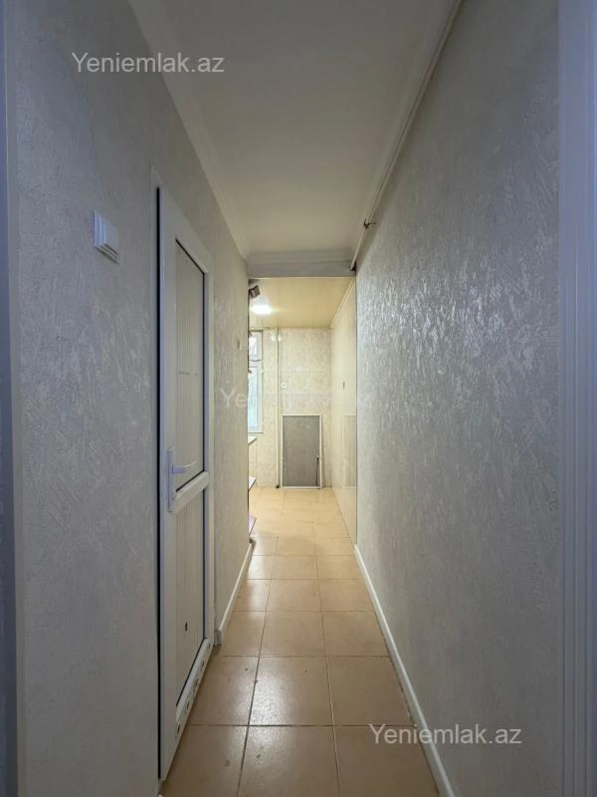 Satılır 2 otaqlı köhnə tikili 60 m²