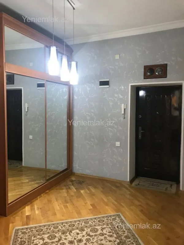 Satılır 3 otaqlı yeni tikili 110 m²
