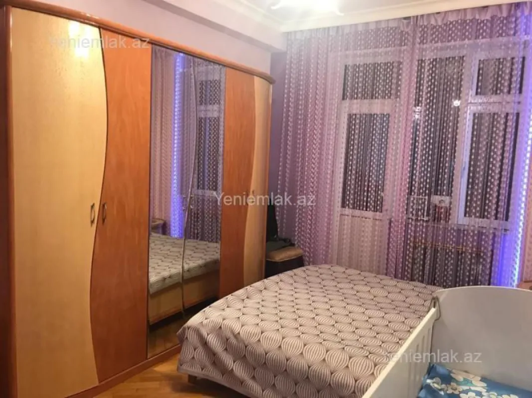 Satılır 3 otaqlı yeni tikili 110 m²