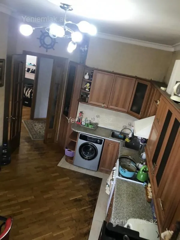 Satılır 3 otaqlı yeni tikili 110 m²