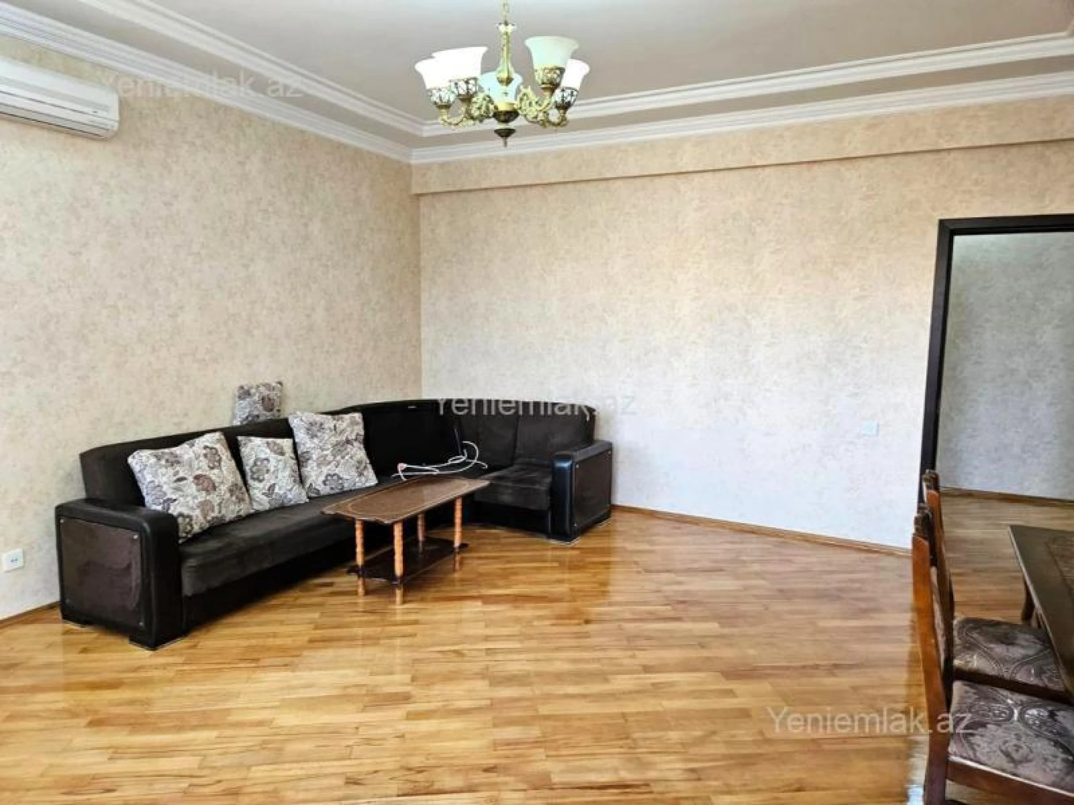 Satılır 3 otaqlı yeni tikili 140 m²