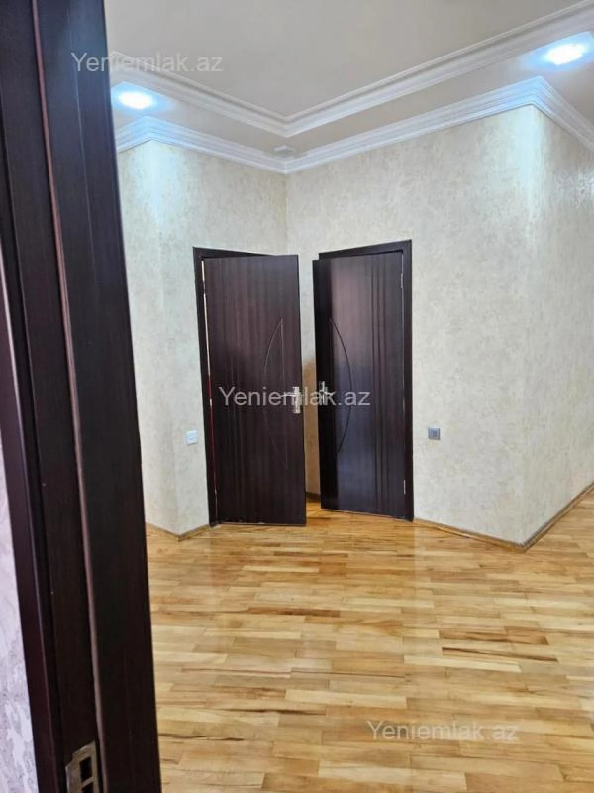 Satılır 3 otaqlı yeni tikili 140 m²