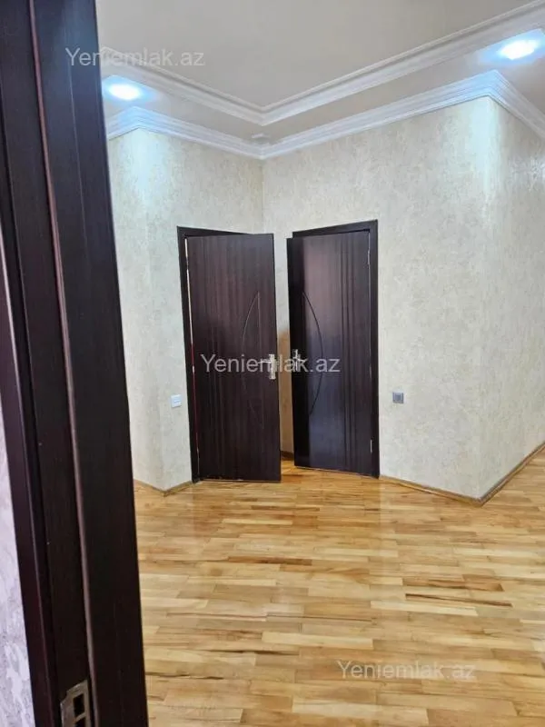 Satılır 3 otaqlı yeni tikili 140 m²