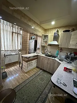 Satılır 3 otaqlı köhnə tikili 80 m²