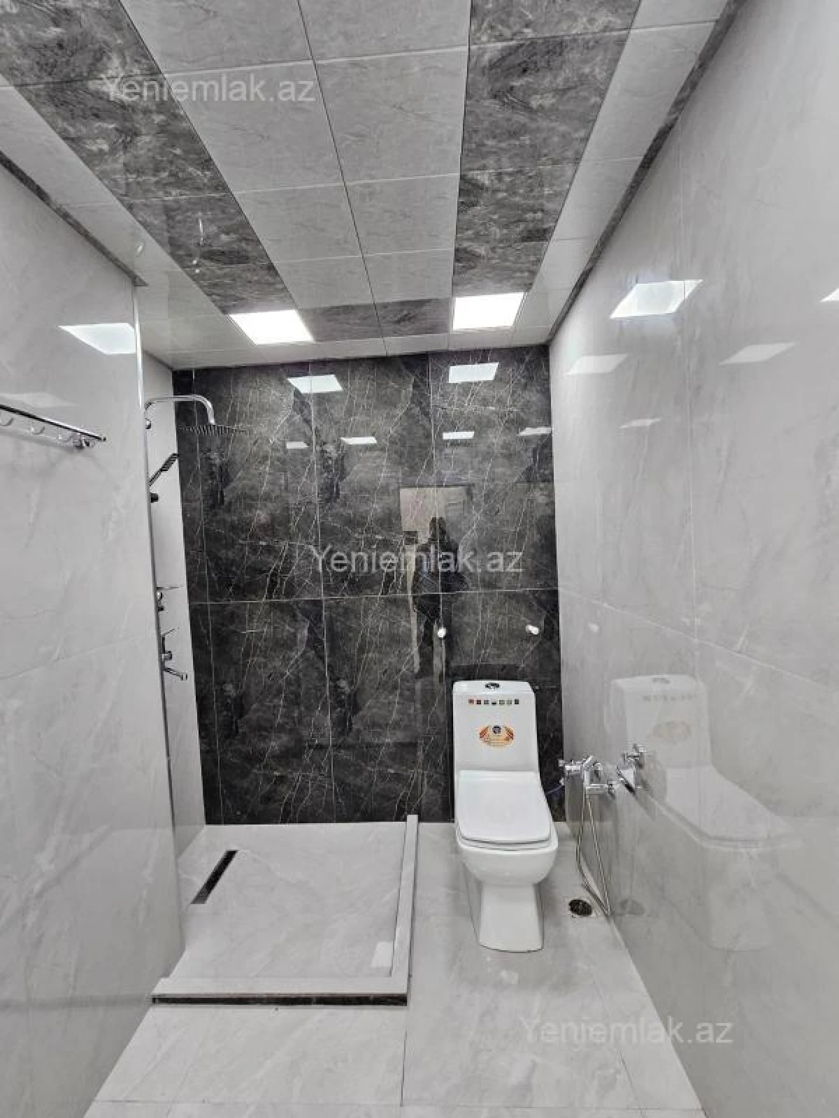 Satılır 3 otaqlı yeni tikili 105 m²