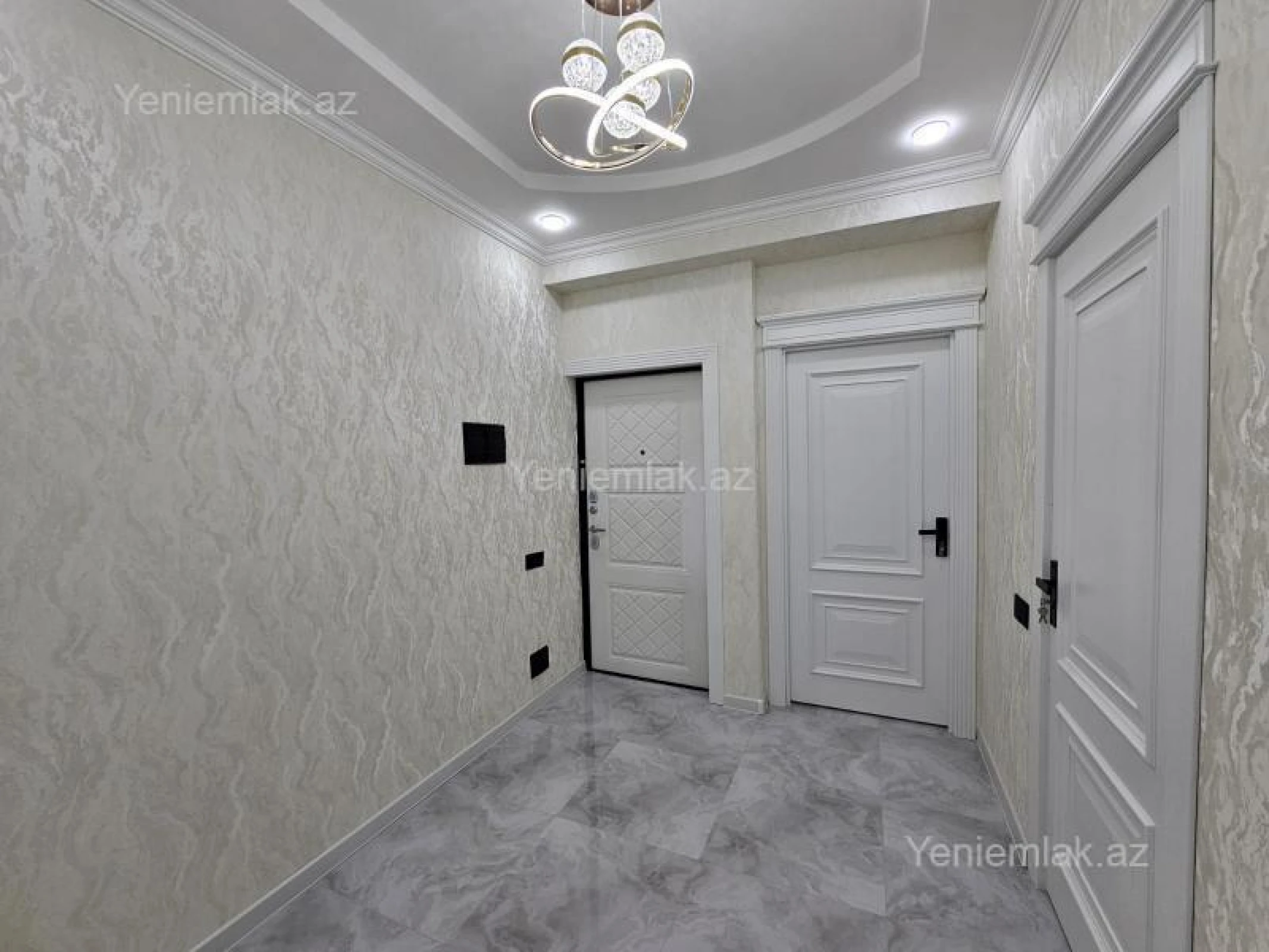 Satılır 3 otaqlı yeni tikili 105 m²