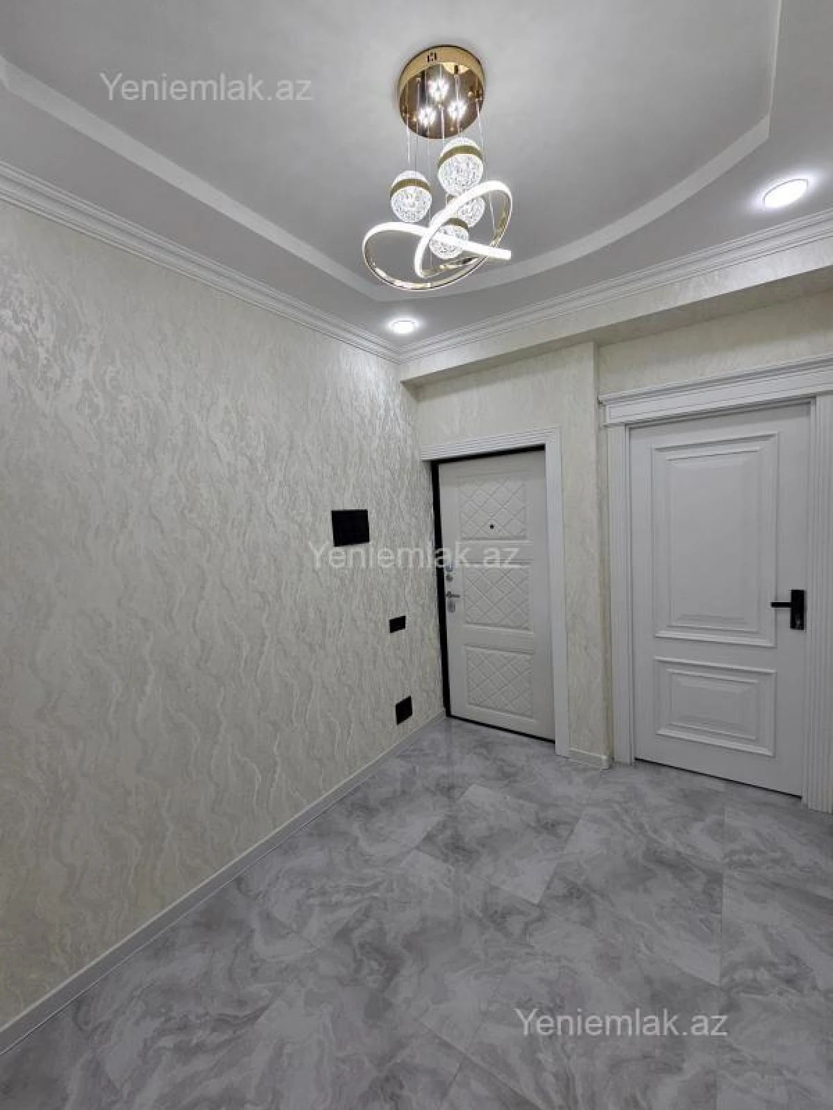 Satılır 3 otaqlı yeni tikili 105 m²