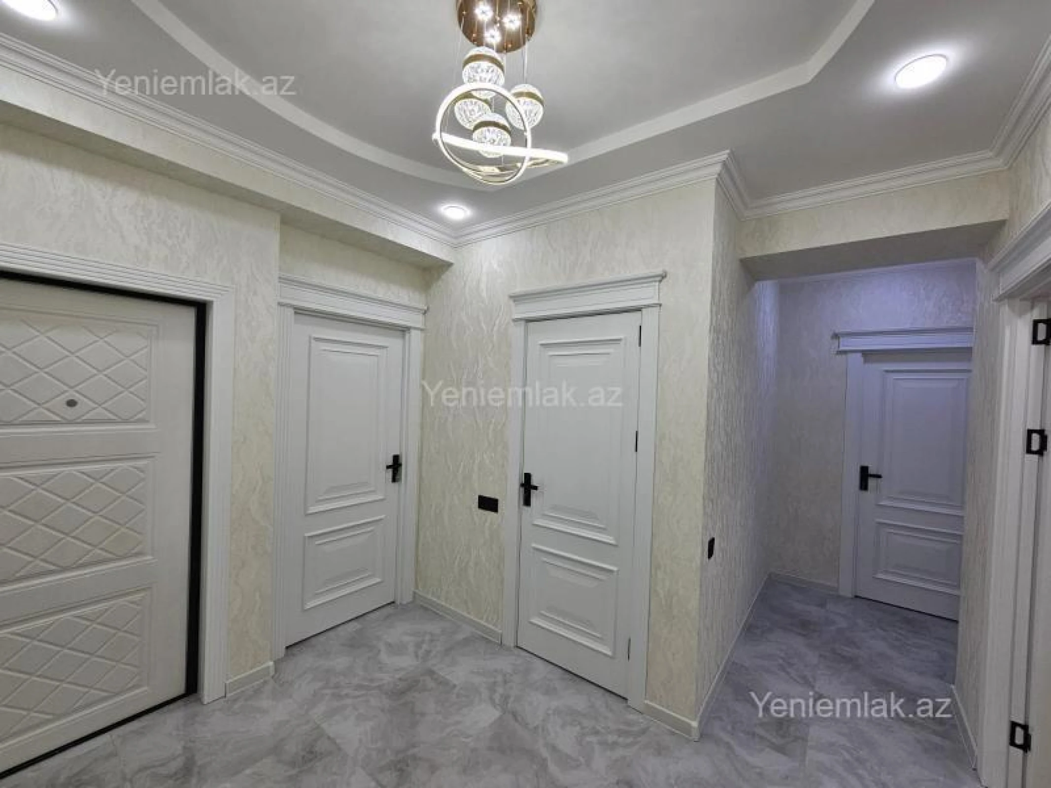 Satılır 3 otaqlı yeni tikili 105 m²