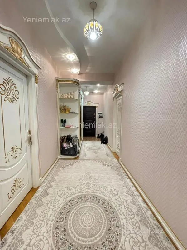 Satılır 3 otaqlı yeni tikili 127 m²