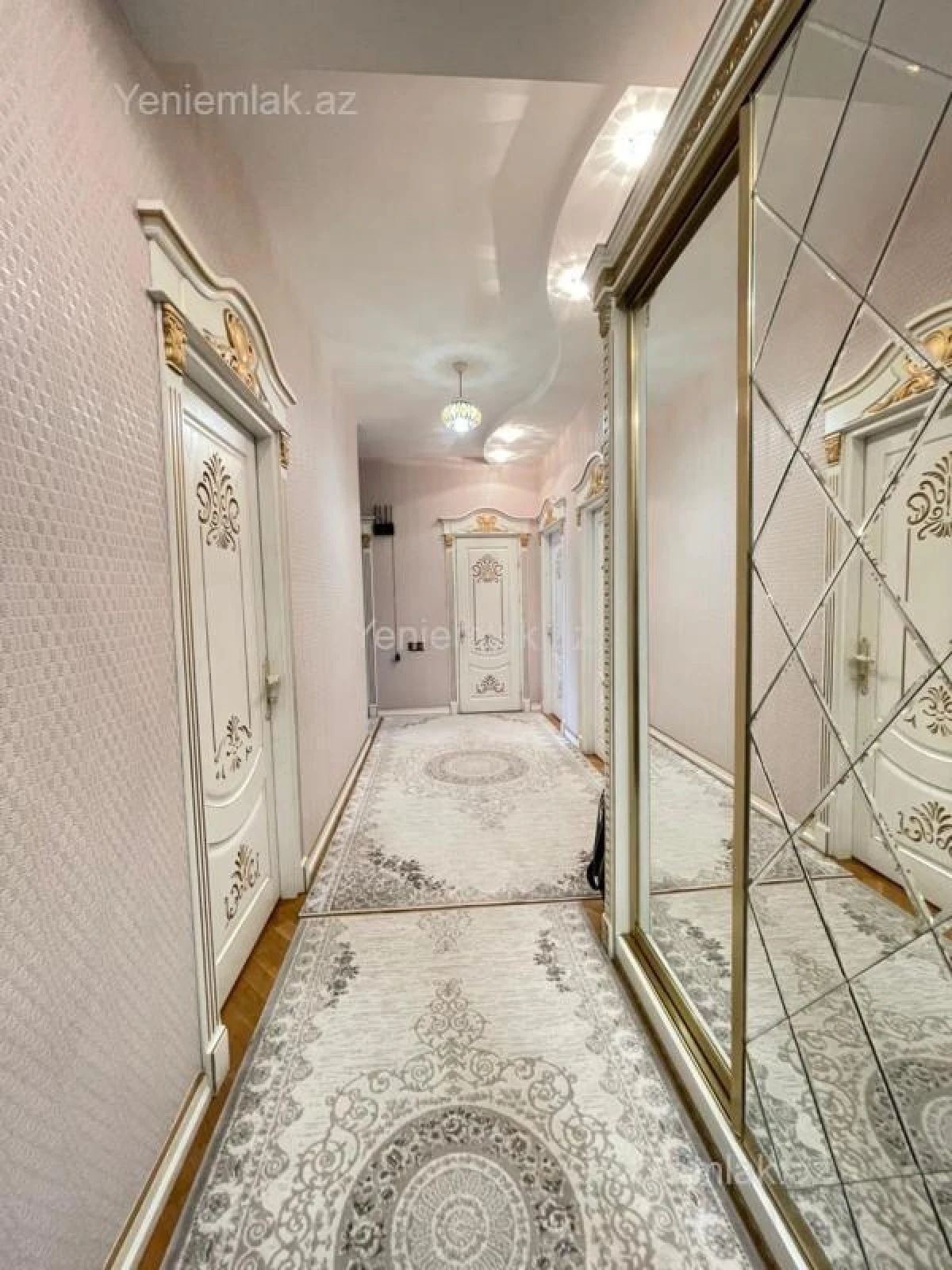 Satılır 3 otaqlı yeni tikili 127 m²