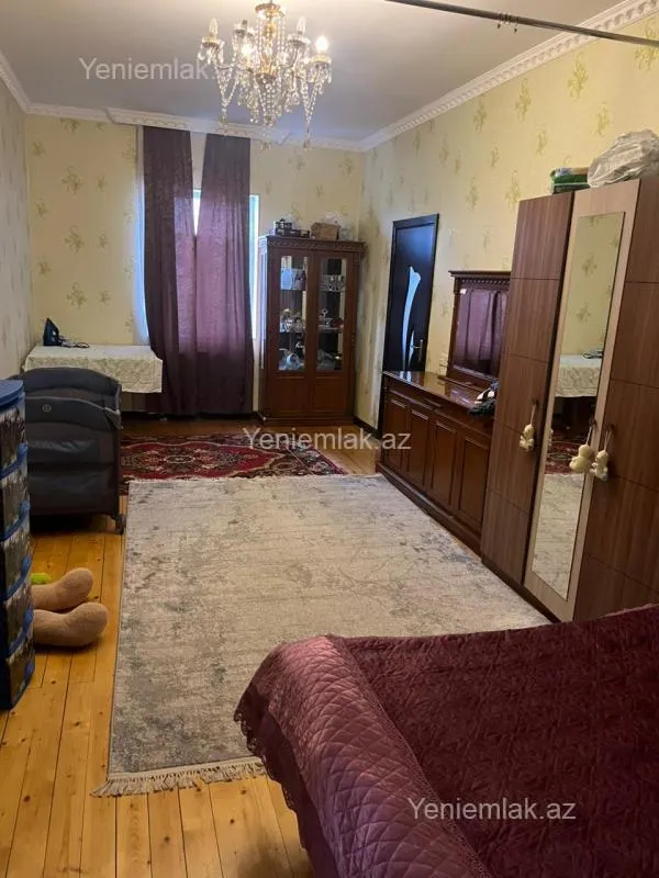 Satılır 4 otaqlı həyət evi 100 m²