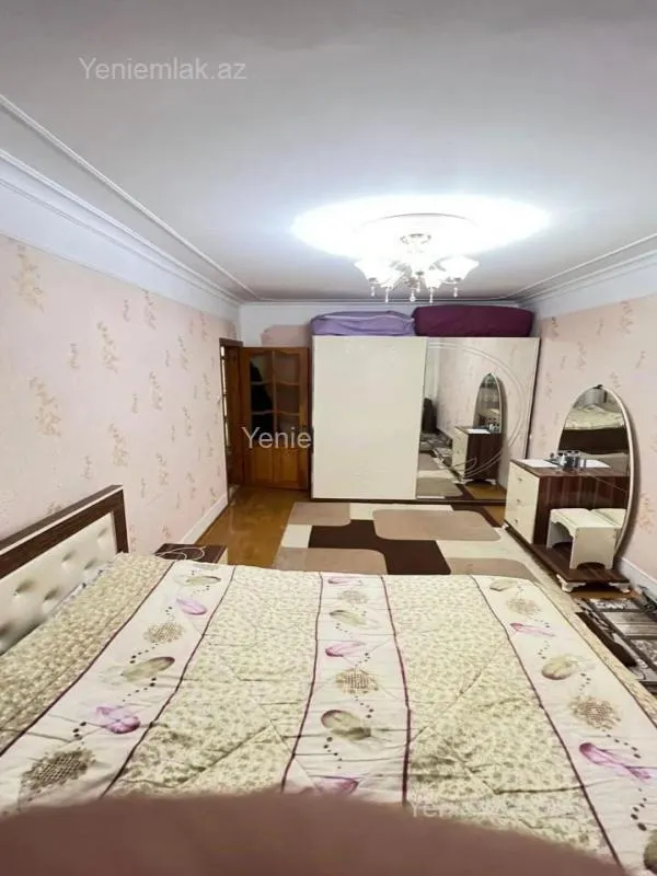 Satılır 4 otaqlı köhnə tikili 90 m²