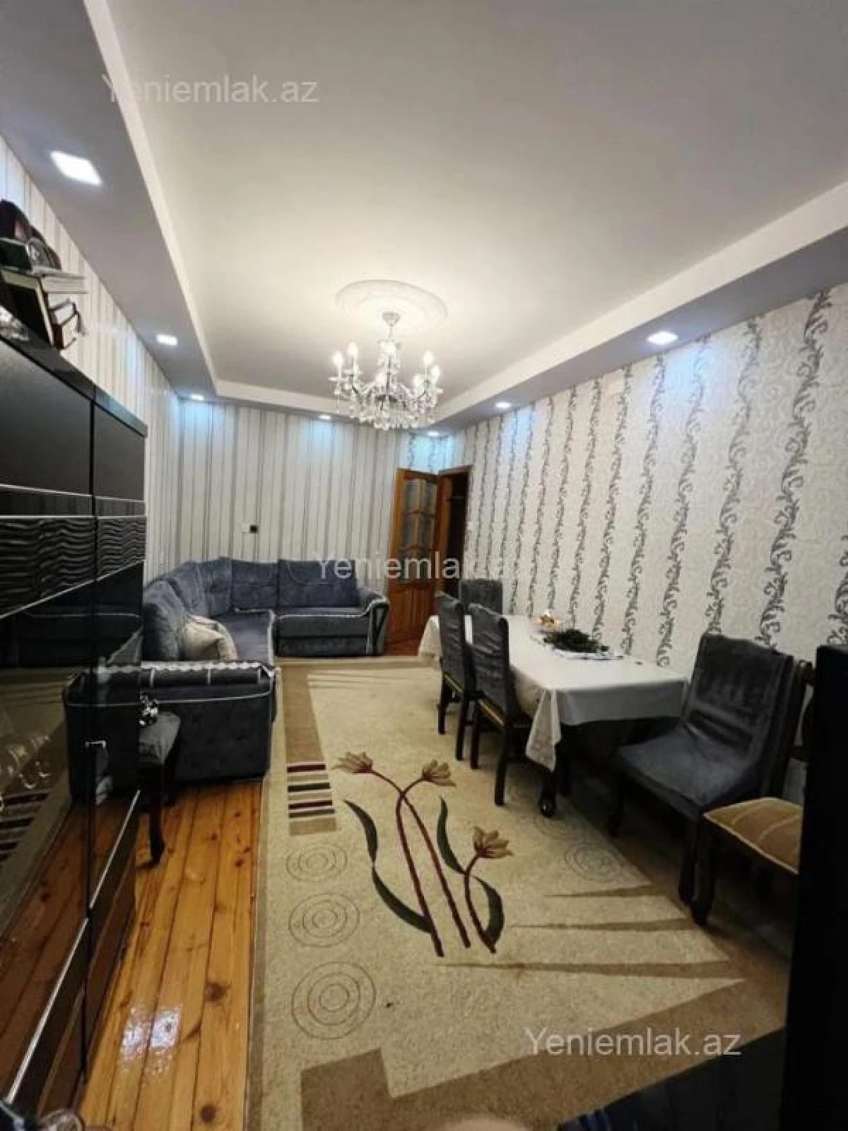 Satılır 4 otaqlı köhnə tikili 90 m²