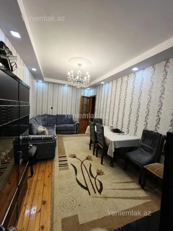 Satılır 4 otaqlı köhnə tikili 90 m²