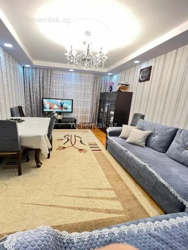 Satılır 4 otaqlı köhnə tikili 90 m²