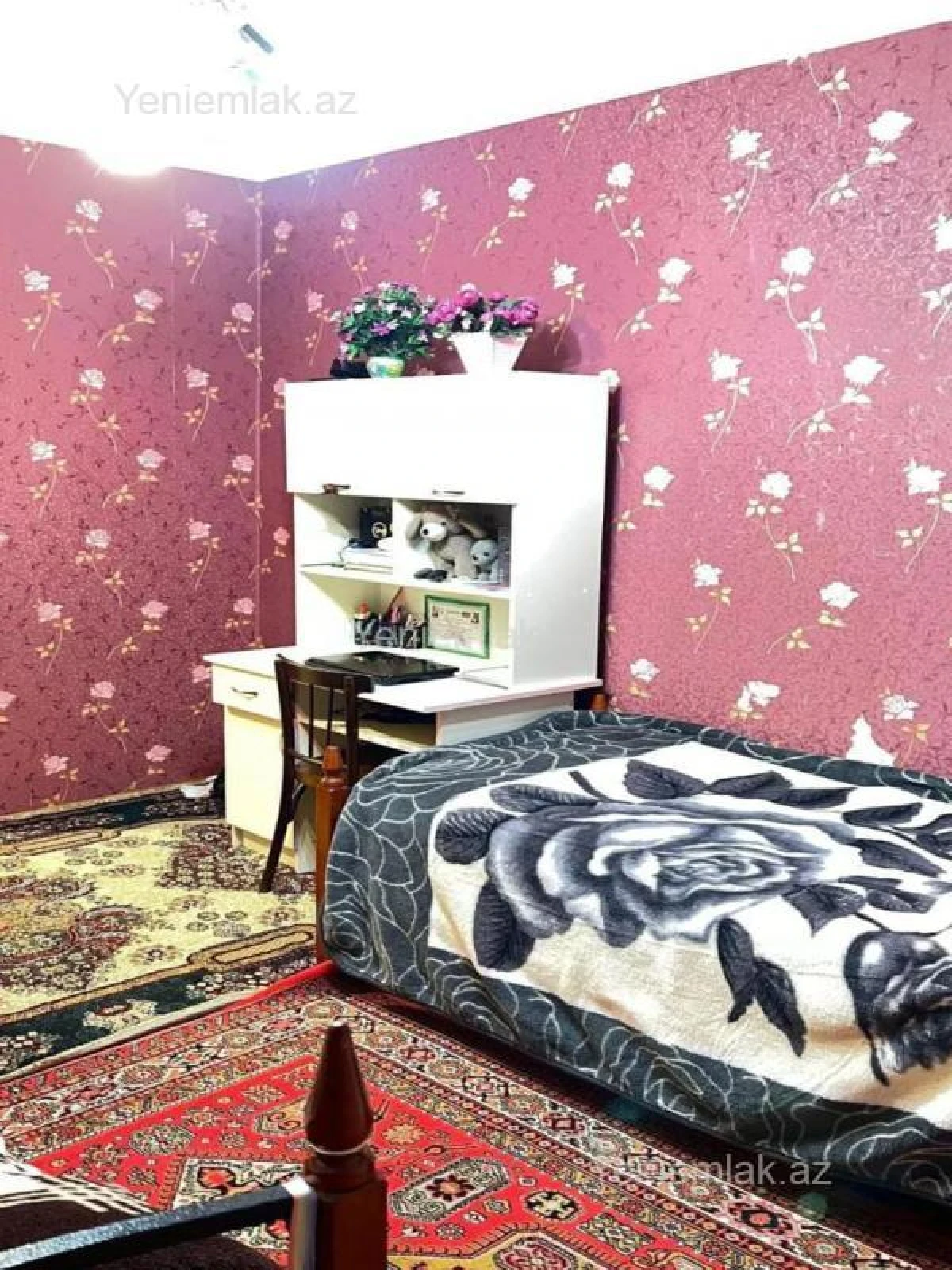 Satılır 4 otaqlı köhnə tikili 90 m²