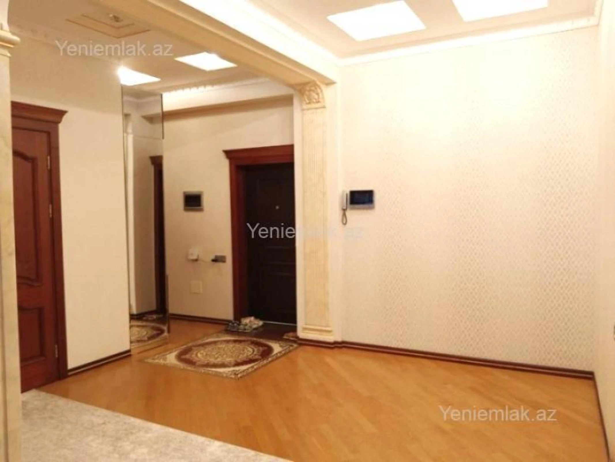 Satılır 3 otaqlı yeni tikili 140 m²