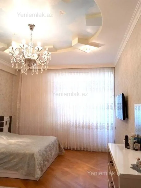 Satılır 3 otaqlı yeni tikili 140 m²