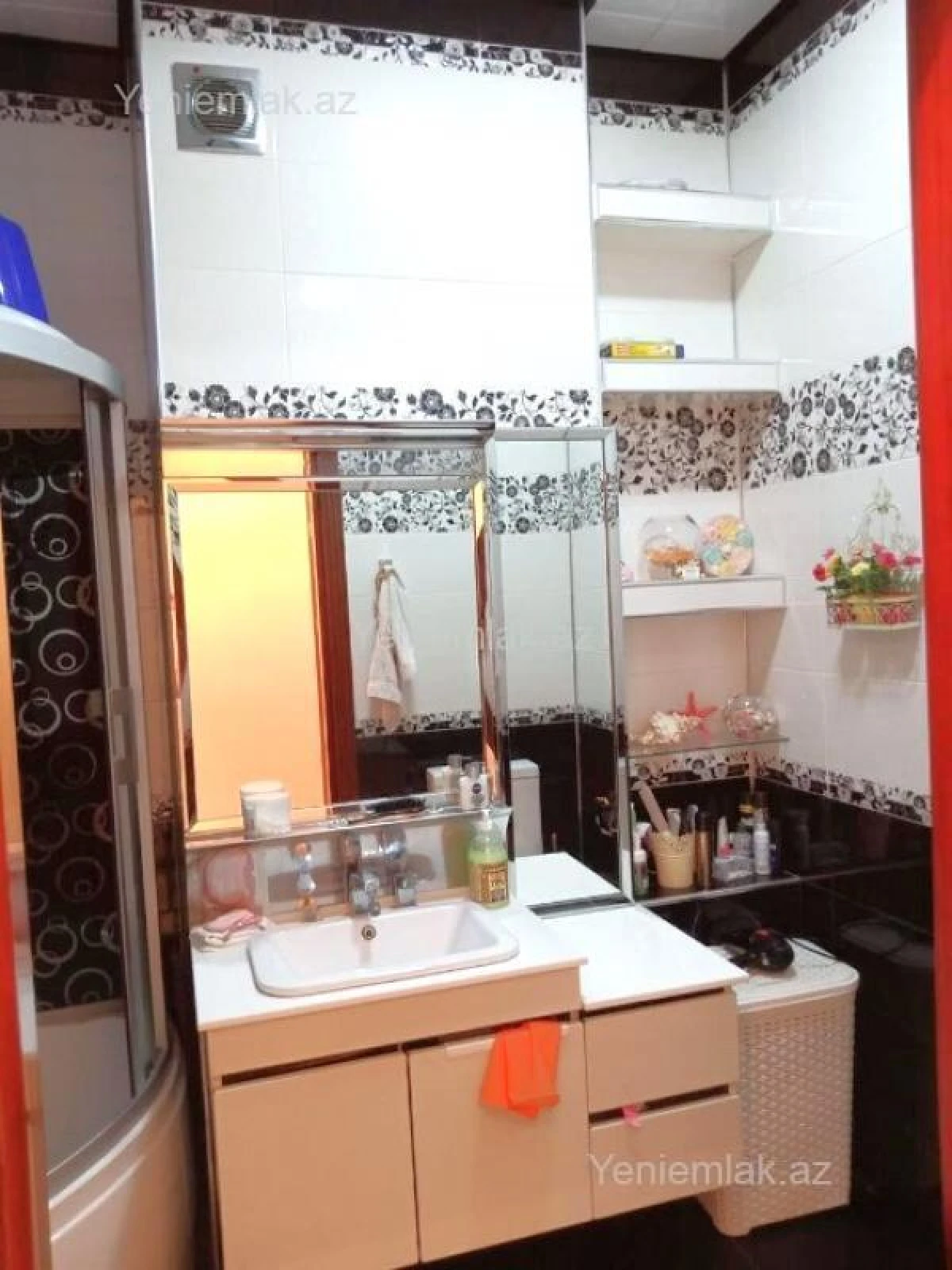 Satılır 3 otaqlı yeni tikili 140 m²