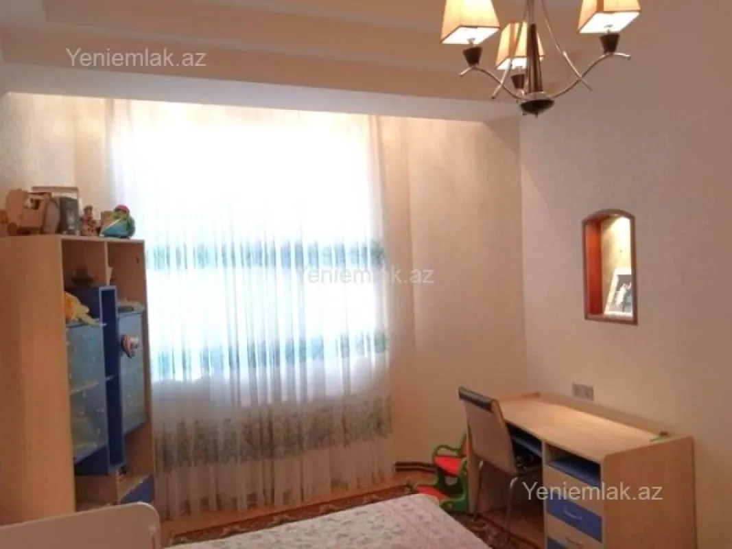 Satılır 3 otaqlı yeni tikili 140 m²