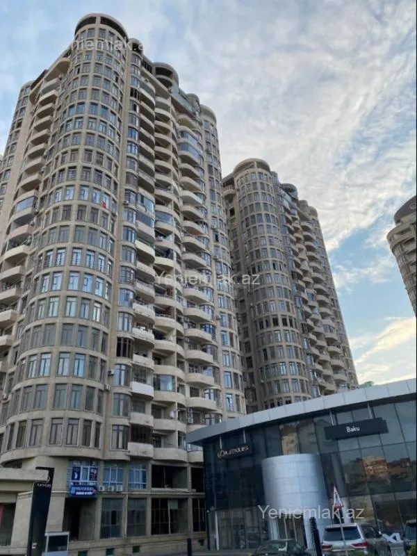 Satılır 3 otaqlı yeni tikili 101 m²