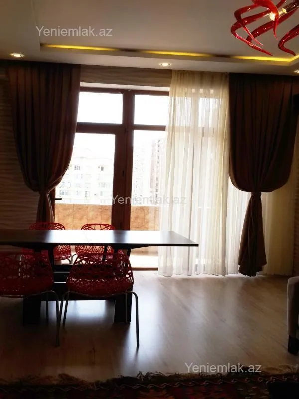 Satılır 3 otaqlı yeni tikili 101 m²