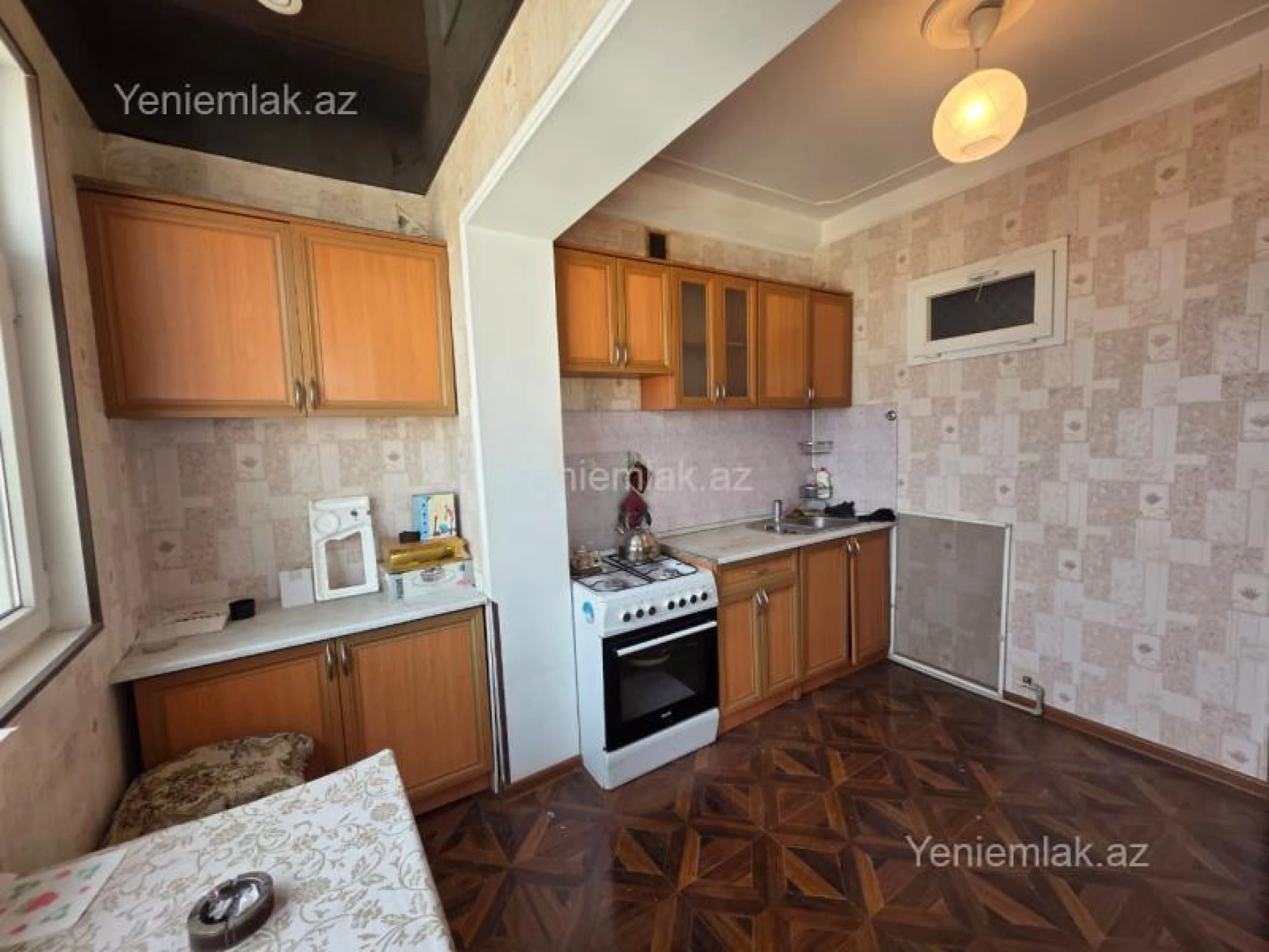 Satılır 2 otaqlı köhnə tikili 60 m²