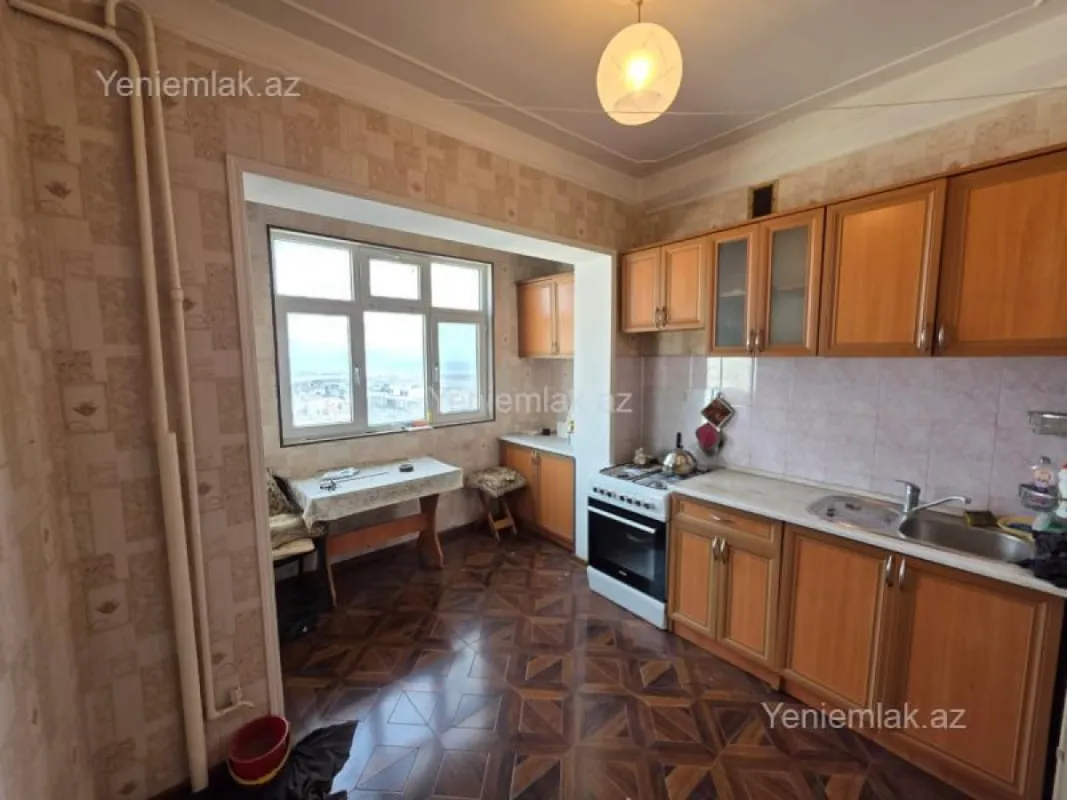 Satılır 2 otaqlı köhnə tikili 60 m²