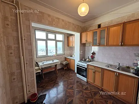 Satılır 2 otaqlı köhnə tikili 60 m²
