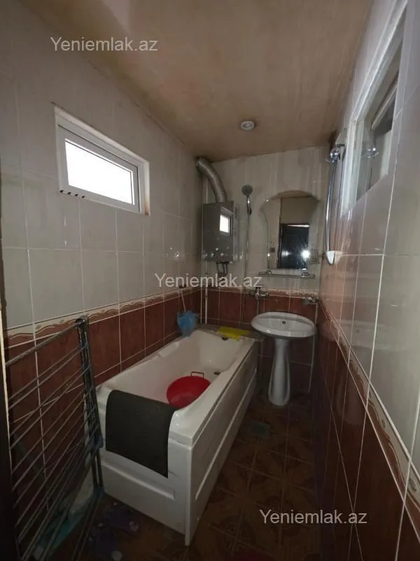 Satılır 2 otaqlı köhnə tikili 60 m²