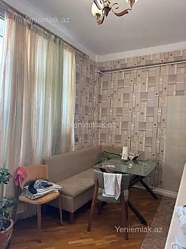 Satılır 3 otaqlı köhnə tikili 96 m²