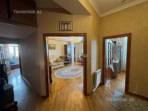 Satılır 3 otaqlı köhnə tikili 96 m²