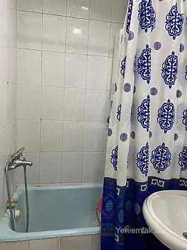 Satılır 3 otaqlı köhnə tikili 95 m²
