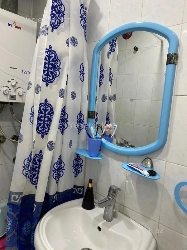 Satılır 3 otaqlı köhnə tikili 95 m²