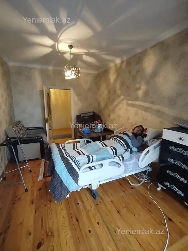 Satılır 3 otaqlı köhnə tikili 85 m²