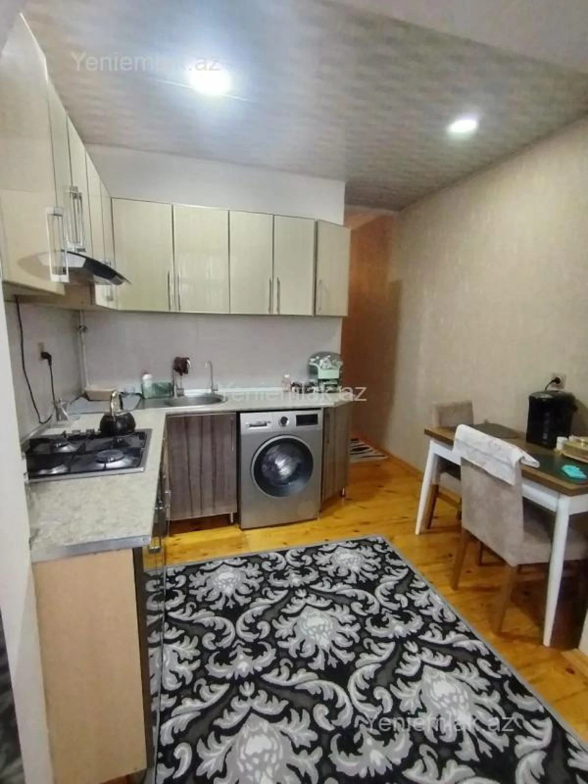 Satılır 3 otaqlı köhnə tikili 85 m²