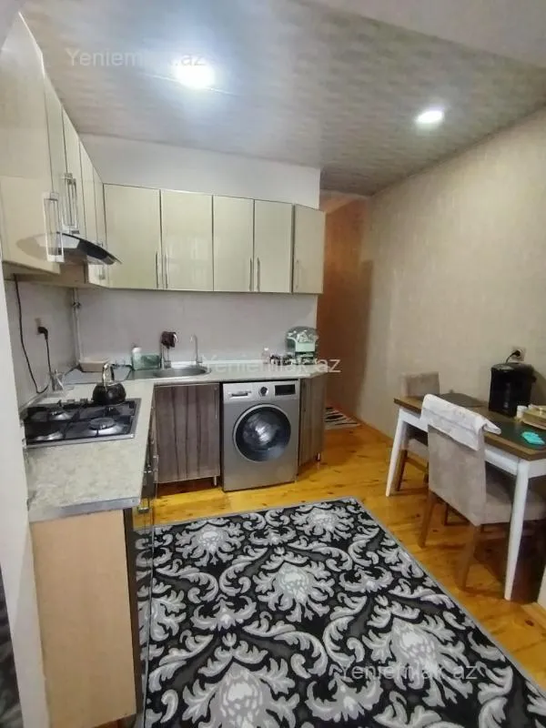 Satılır 3 otaqlı köhnə tikili 85 m²