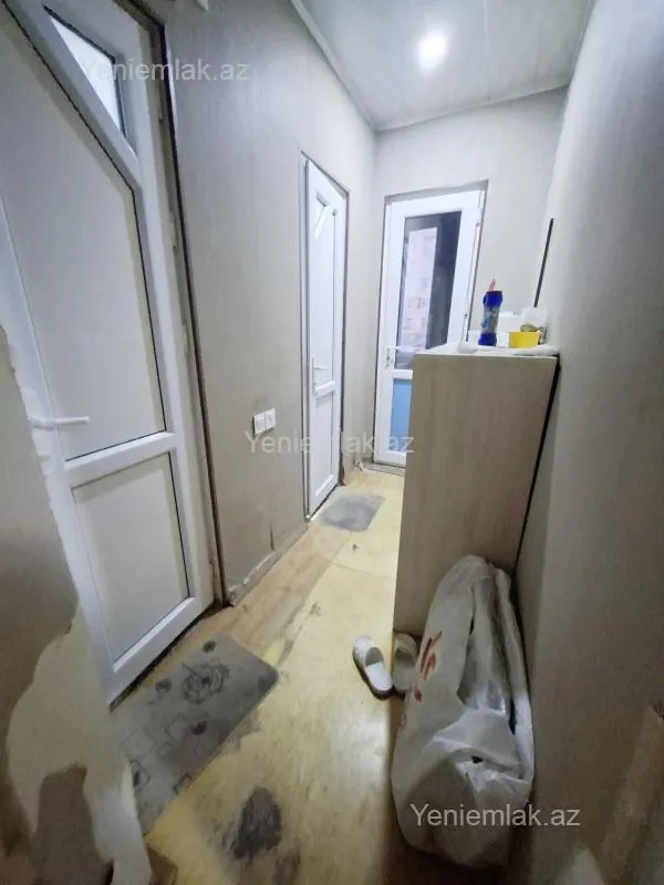 Satılır 3 otaqlı köhnə tikili 80 m²