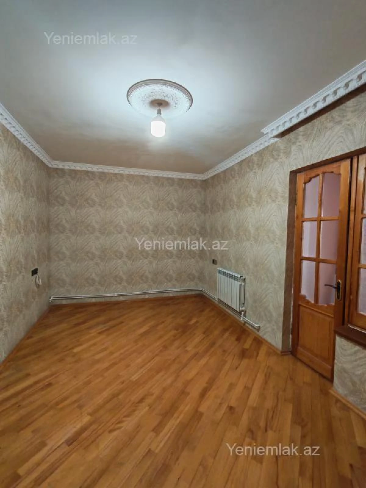 Satılır 2 otaqlı köhnə tikili 65 m²