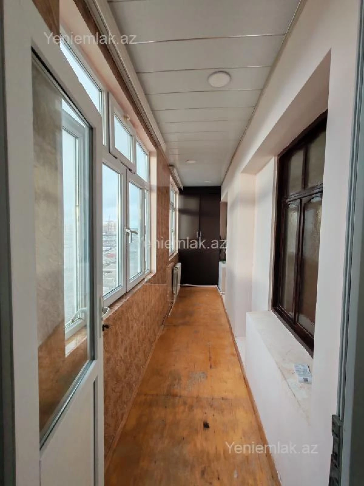 Satılır 2 otaqlı köhnə tikili 65 m²