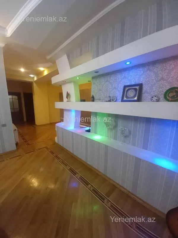 Satılır 3 otaqlı yeni tikili 115 m²