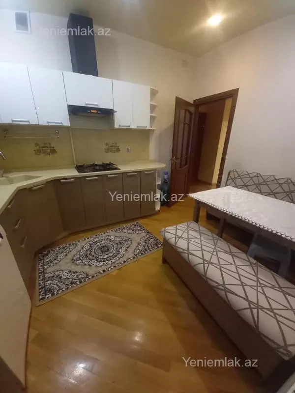 Satılır 3 otaqlı yeni tikili 115 m²