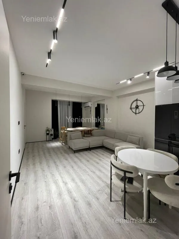 Satılır 3 otaqlı yeni tikili 80 m²