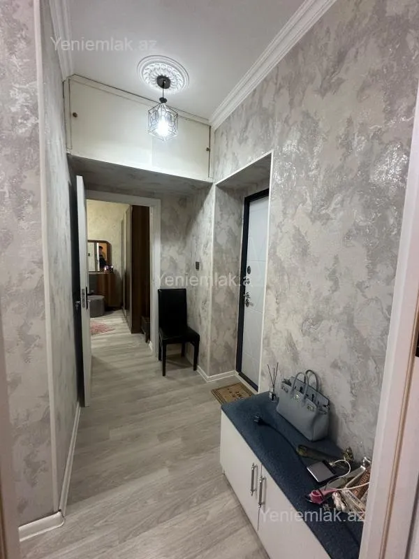 Satılır 1 otaqlı köhnə tikili 40 m²