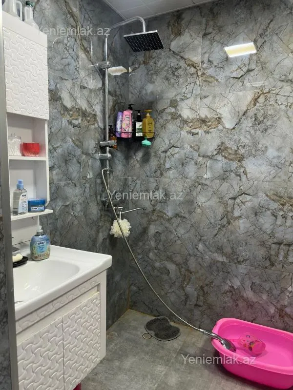 Satılır 1 otaqlı köhnə tikili 40 m²