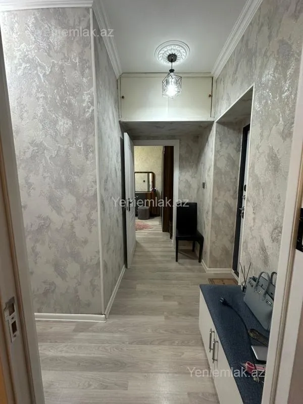 Satılır 1 otaqlı köhnə tikili 40 m²