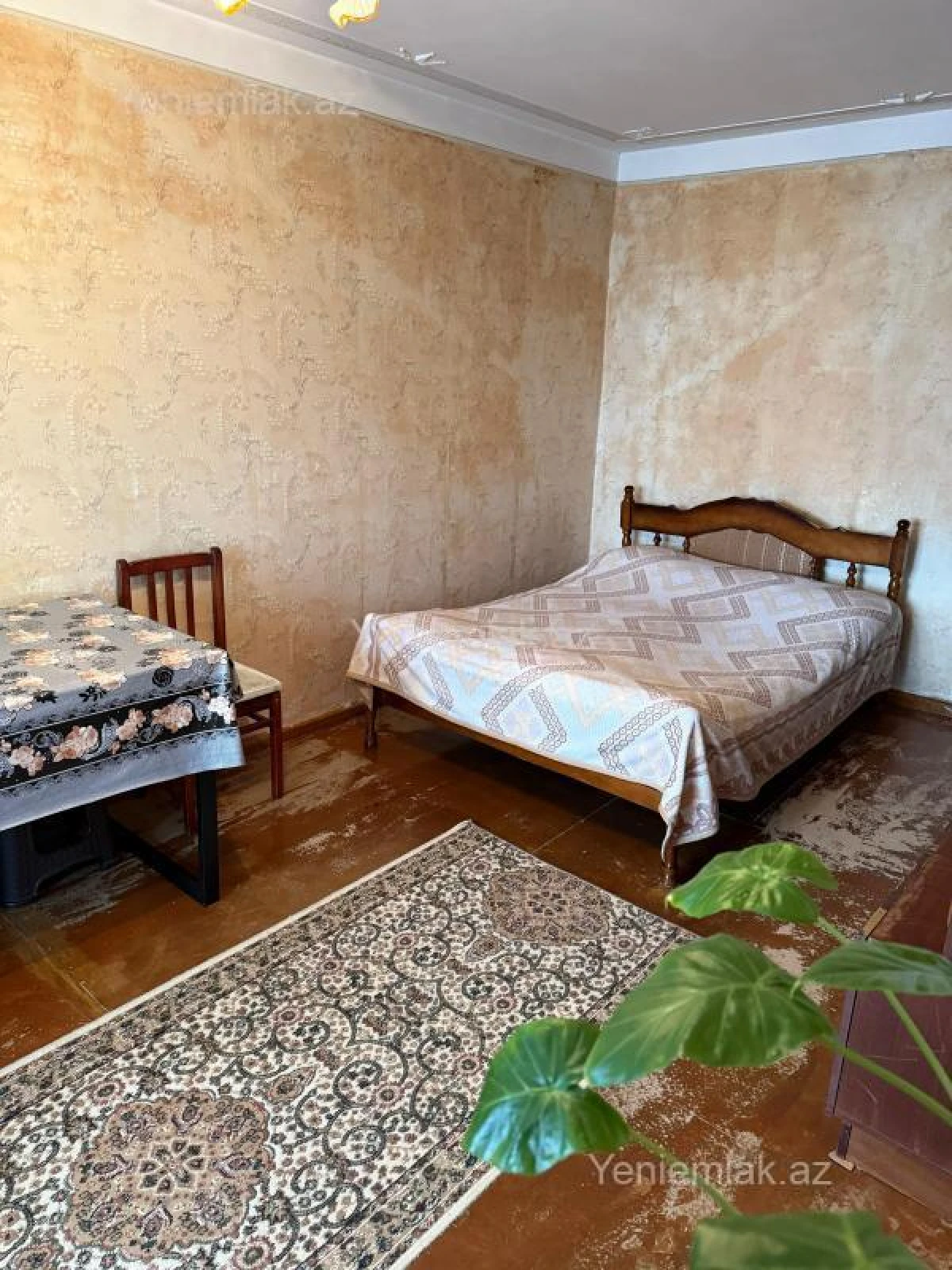 Satılır 1 otaqlı köhnə tikili 31 m²