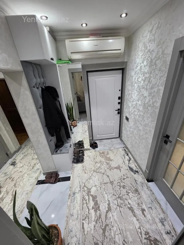 Satılır 3 otaqlı köhnə tikili 70 m²
