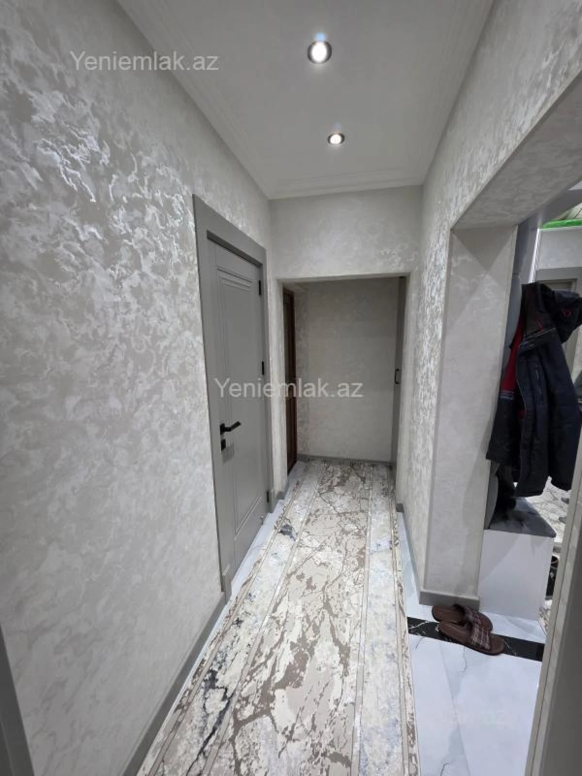 Satılır 3 otaqlı köhnə tikili 70 m²