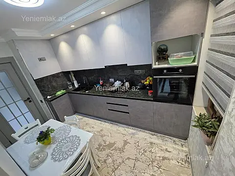Satılır 3 otaqlı köhnə tikili 70 m²